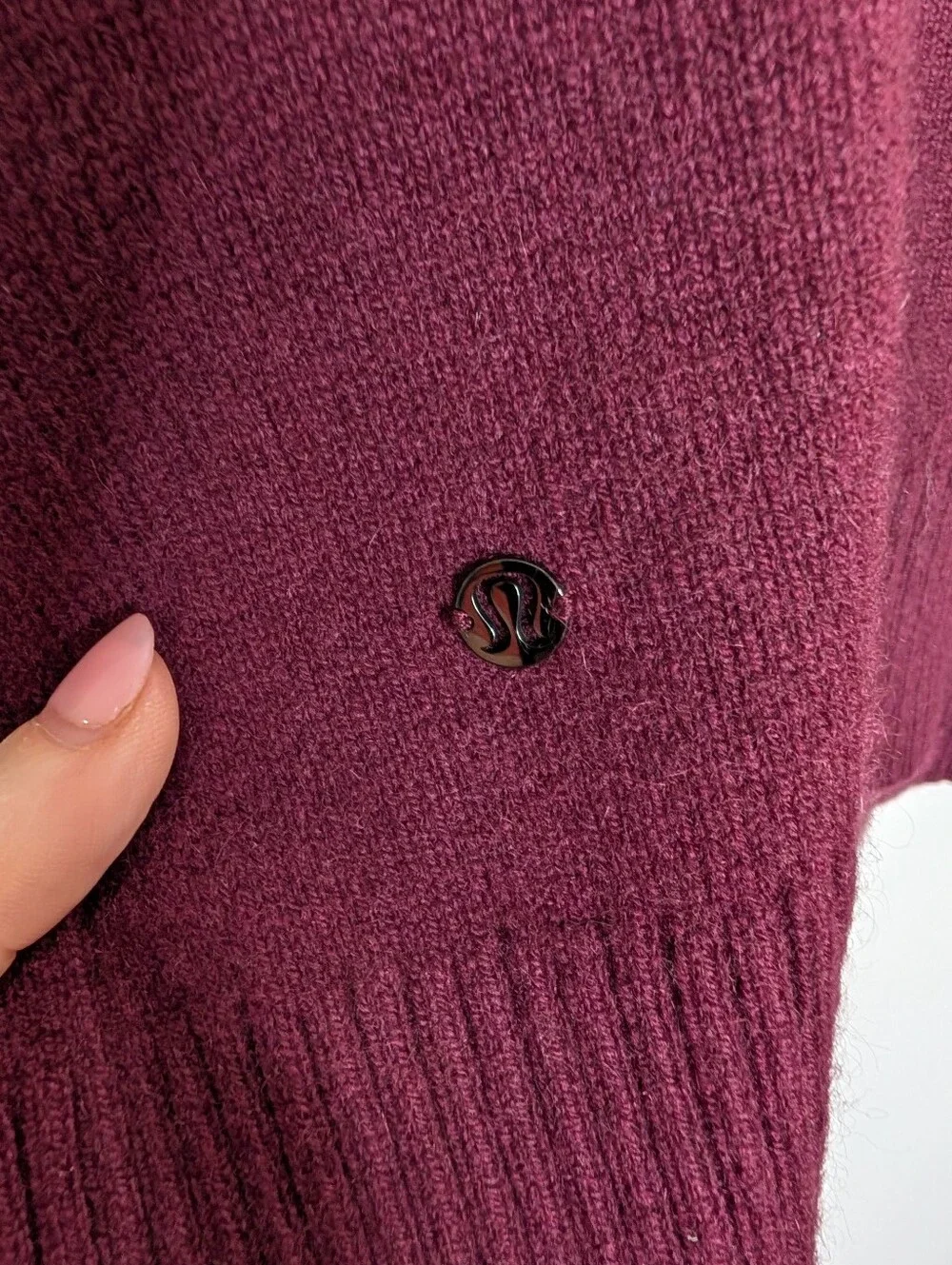 Lululemon 93% Cashmere Hooded Sweater Plum Purple Size Medium $268 Retail